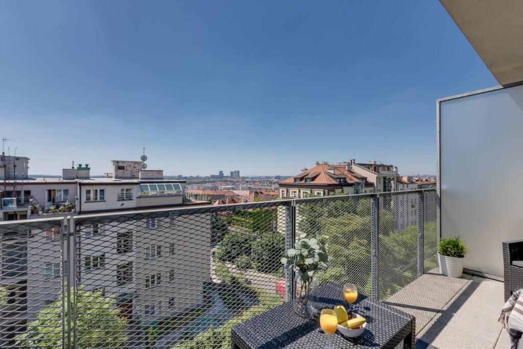 Jt'S Apartments Korunni Str. Prága Kültér fotó