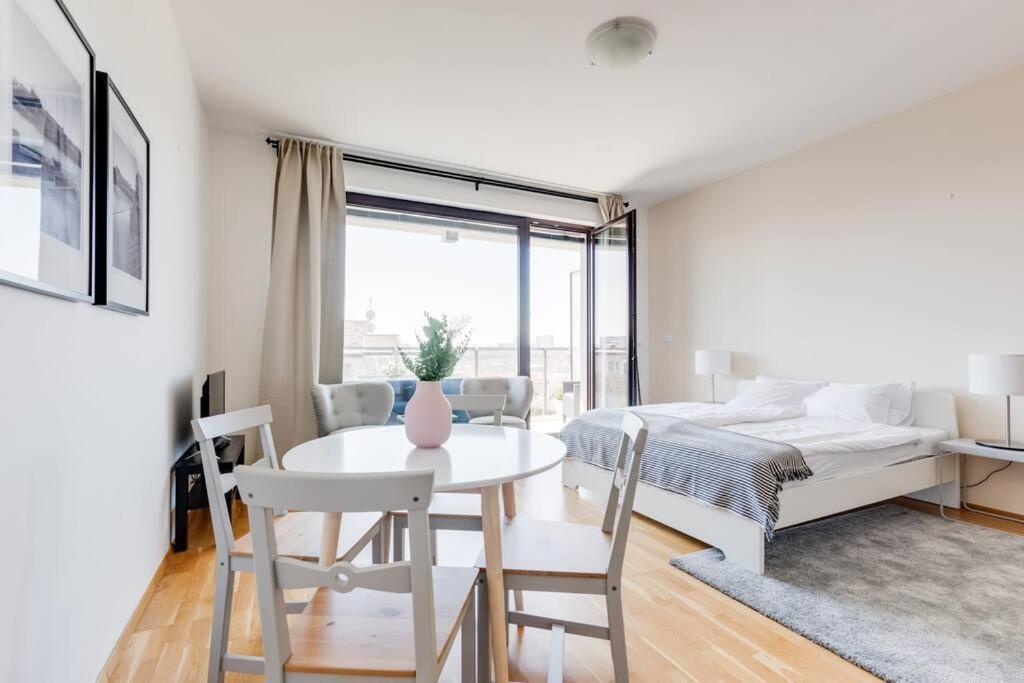Jt'S Apartments Korunni Str. Prága Kültér fotó