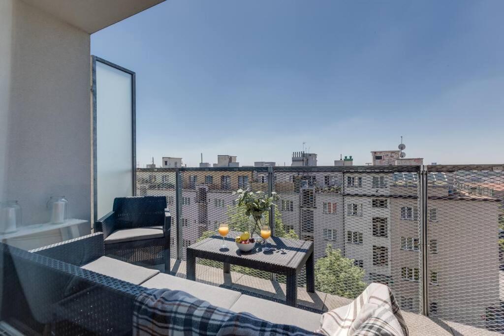 Jt'S Apartments Korunni Str. Prága Kültér fotó