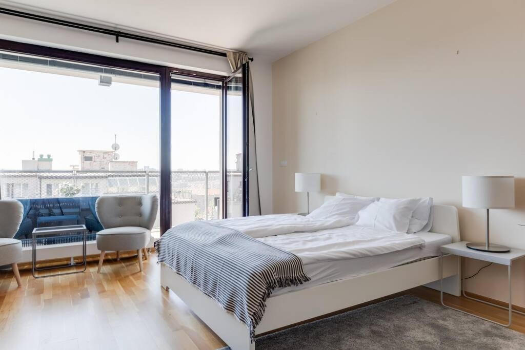 Jt'S Apartments Korunni Str. Prága Kültér fotó