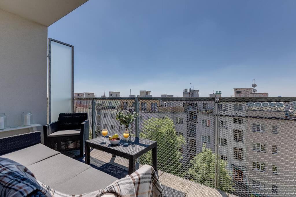 Jt'S Apartments Korunni Str. Prága Kültér fotó