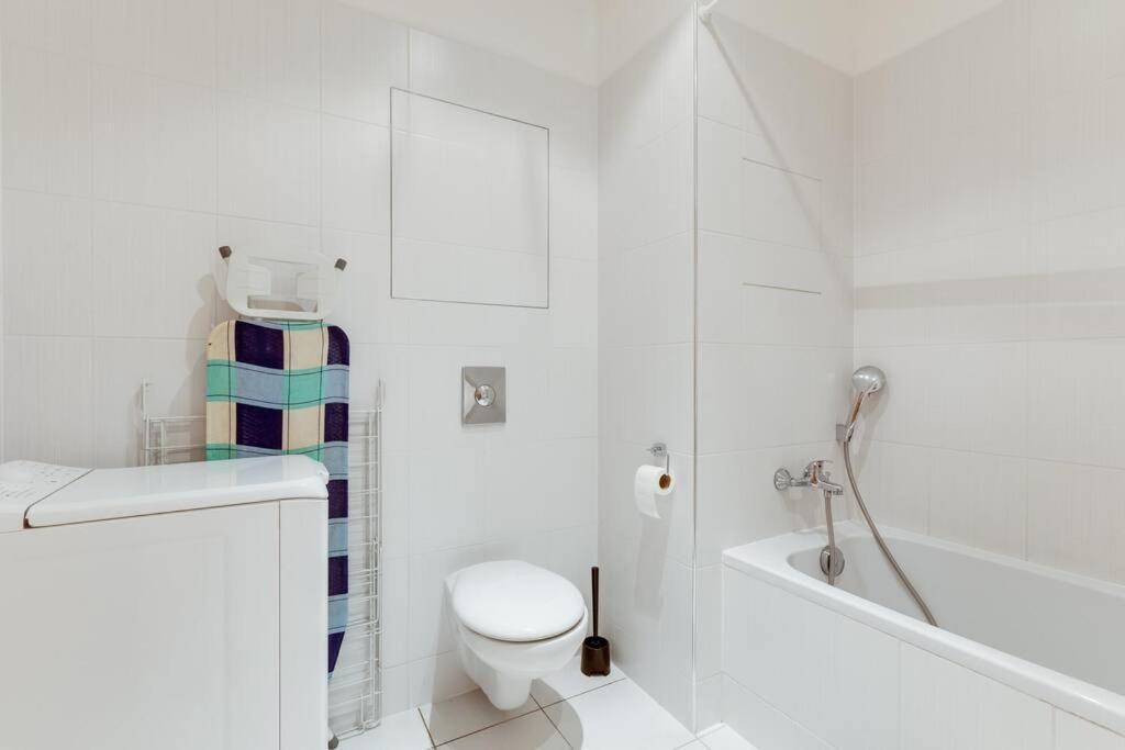 Jt'S Apartments Korunni Str. Prága Kültér fotó