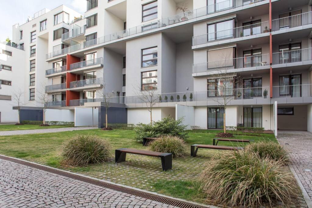 Jt'S Apartments Korunni Str. Prága Kültér fotó